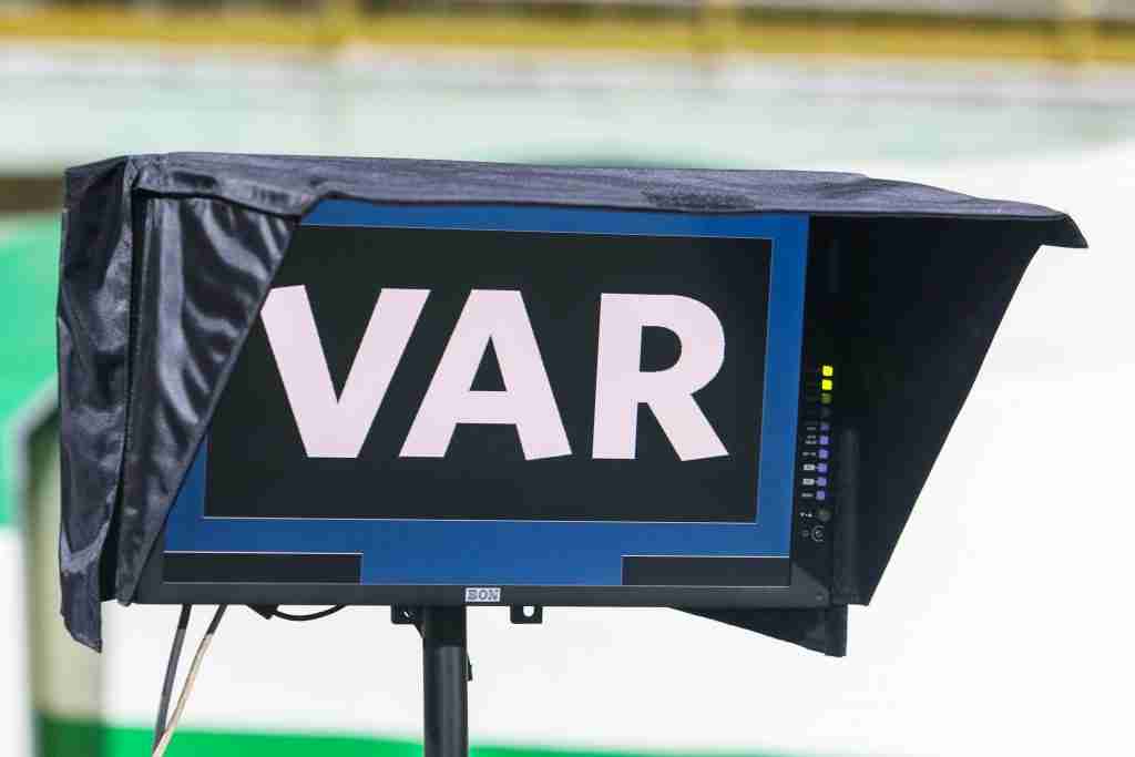 futebol var monitor