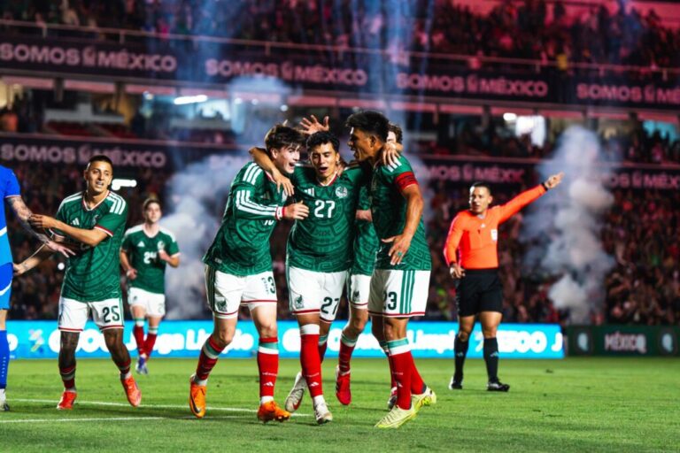 Mexico players celebrating a goal in a friendly against Iceland 1024x683 1